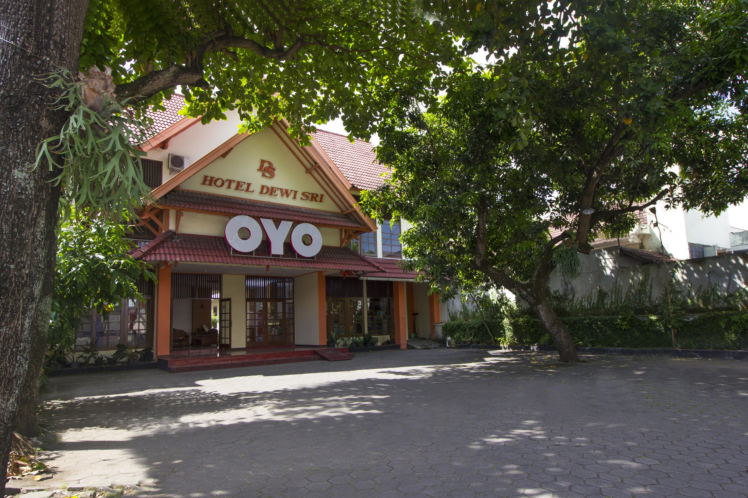 Hotel Dewi Sri Redpartner Yogyakarta Dış mekan fotoğraf