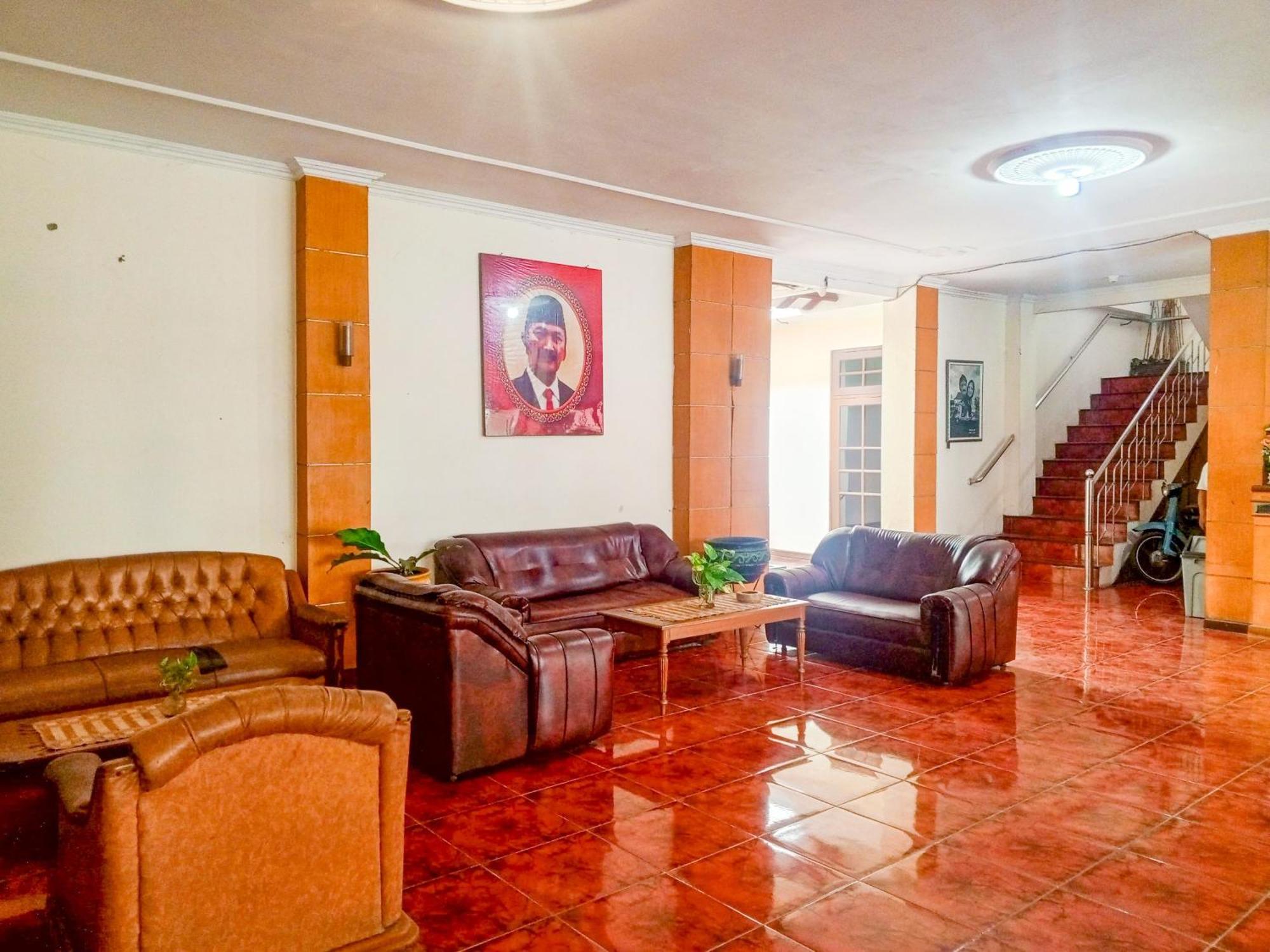Hotel Dewi Sri Redpartner Yogyakarta Dış mekan fotoğraf