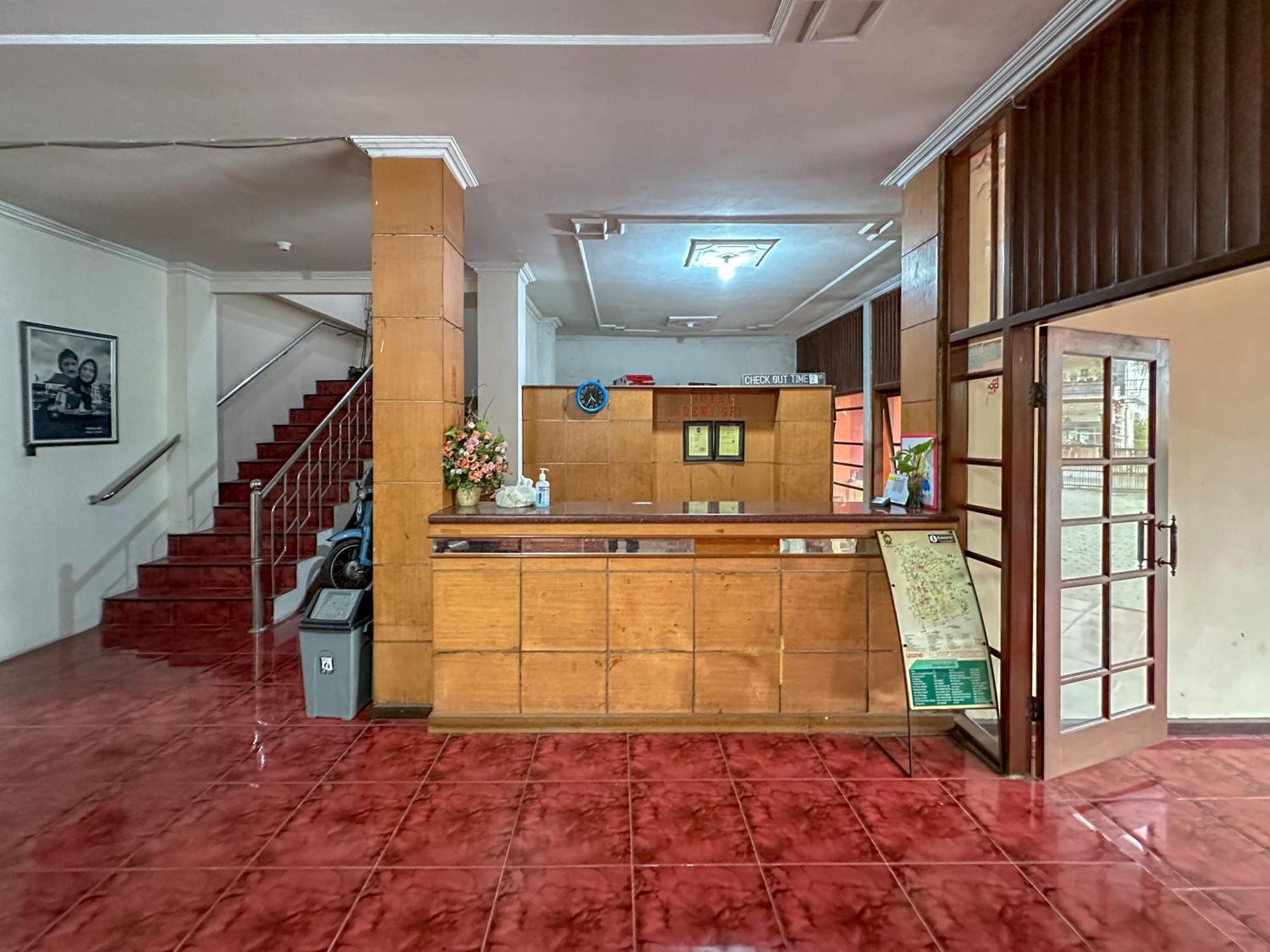 Hotel Dewi Sri Redpartner Yogyakarta Dış mekan fotoğraf